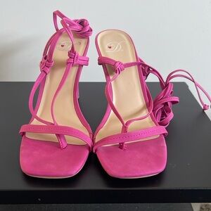 Magenta Heart In D Tie Up Heels